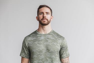 Nobull Lightweight Textured Men's T Shirts Camo | Australia (NO8027)